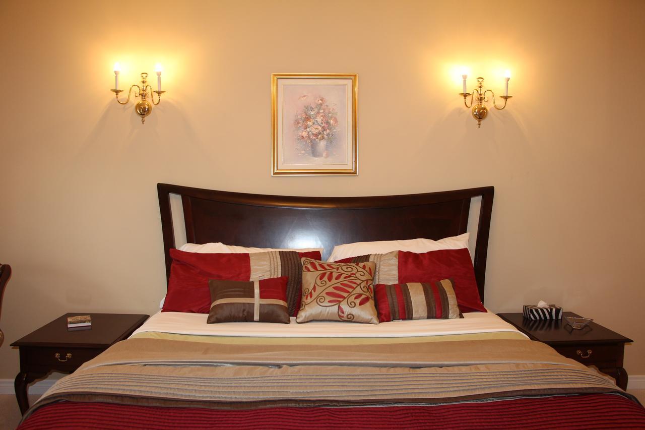 The White House Boutique B&B Niagara-on-the-Lake Esterno foto