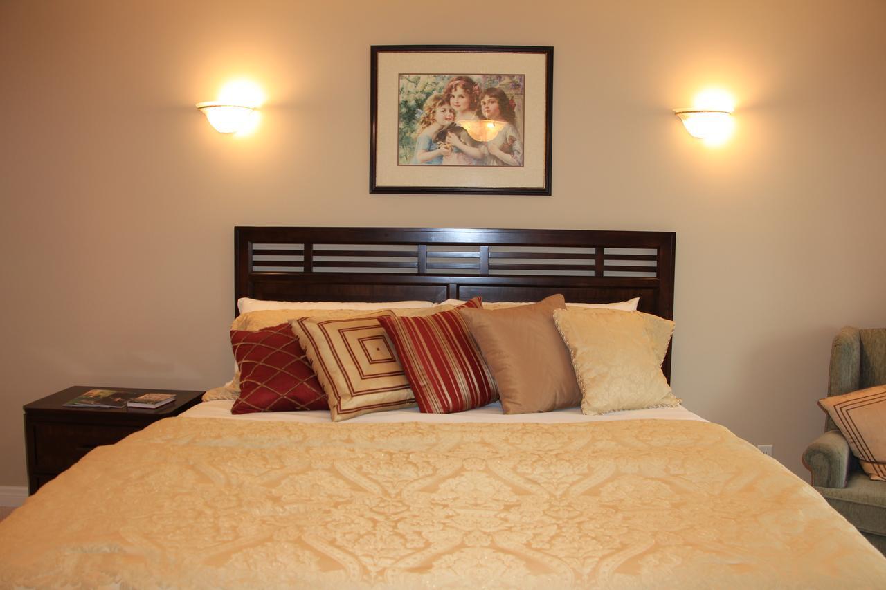 The White House Boutique B&B Niagara-on-the-Lake Esterno foto