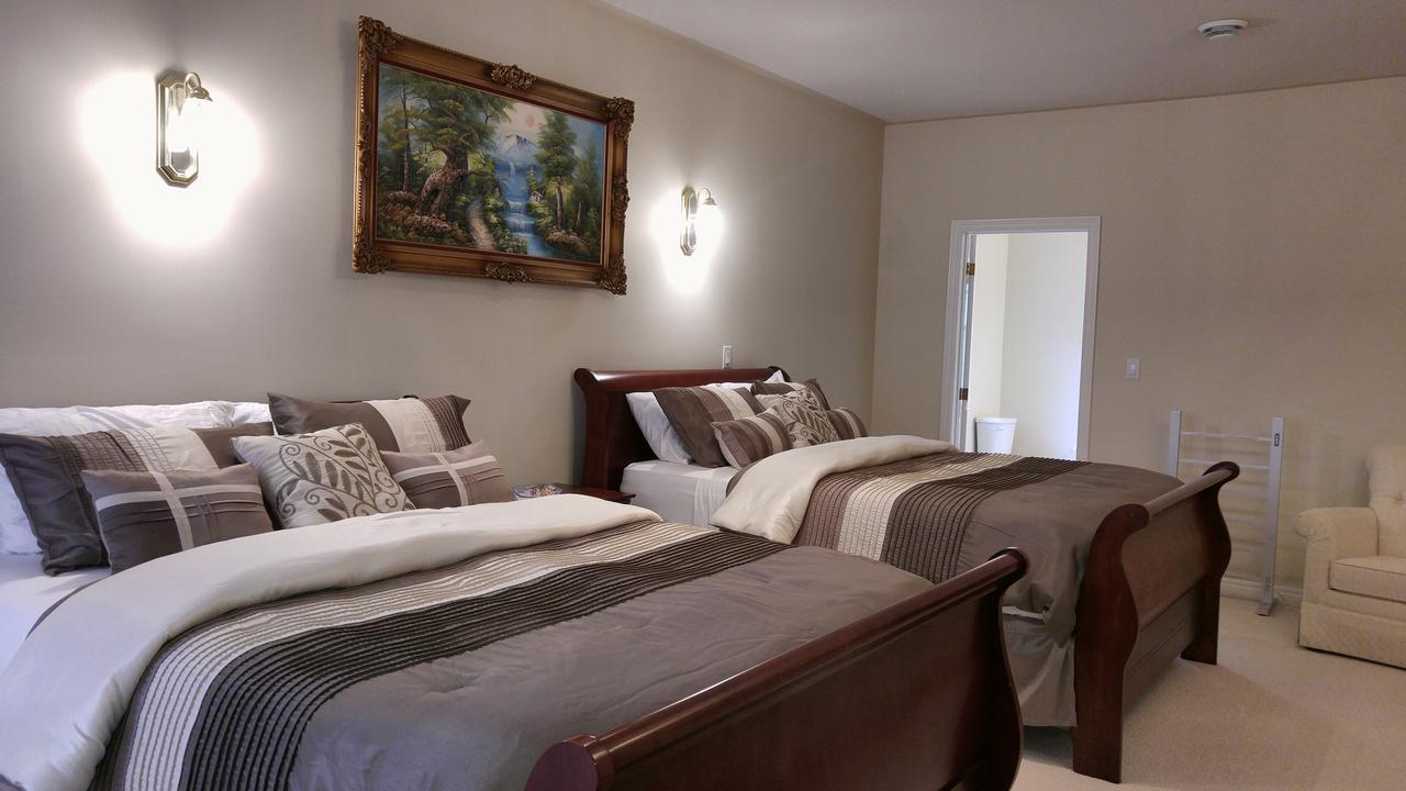 The White House Boutique B&B Niagara-on-the-Lake Esterno foto